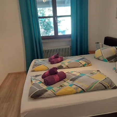 Apartment Am *